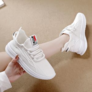 2021 Super Light Respirant Running Shoes Sport Femme Sport Tricot Noir Blanc Rose Grey Gris Couples Couples Coups de couples EUR 35-41 WY01-F8801