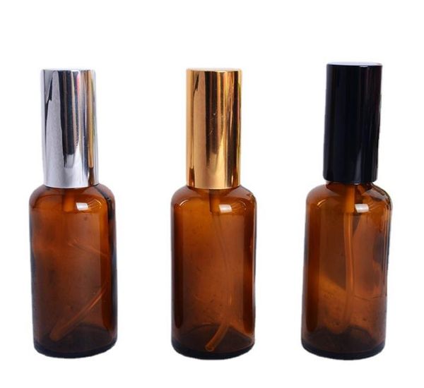 2021 épais 50ml bouteilles de pulvérisation en verre ambré en gros bouteilles en verre d'huiles essentielles avec pompe noire pulvérisateur bouchon en or pour cosmétiques parfum faire