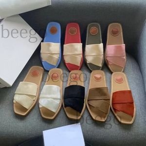 Designer New Cross Cross Woven Roman Woody Slippers Sandals Chaussures Femme Femme pour perle Snake Imprimer Summer Wide Flat Lady Toile Sandals Luxurys Designers Slipper