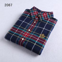 2021 U-Shark Fashion Plaid Shirt Femme College Style Blouses pour femmes à manches longues Épaissir Flanelle Chemises Blusas Bureau Tops 210225