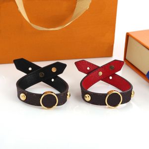 2021 Designers Love Armband Flower Lederen Armbanden voor Man Vrouwen Sieraden 2 Kleuren Verstelbaar 14-19cm