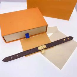 2021 Unisexe Move Bracelet Bracelets de mode pour hommes Femmes Bijoux Collier réglable Canal avec Box2121