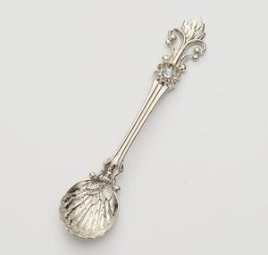 2021 Vintage alliage cuillère à café couronne palais sculpté Bar vaisselle petit thé crème glacée Dessert cuillères Scoop