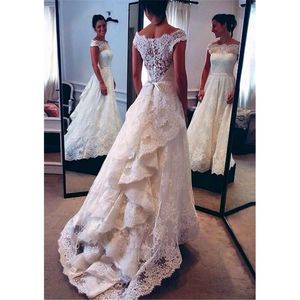 2021 Vintage Off the Shoulder Lace Wedding Jurken A Line Sweep Train Bruidsjurken Lagen Ruches White Chapel trouwjurken op maat gemaakt 300x