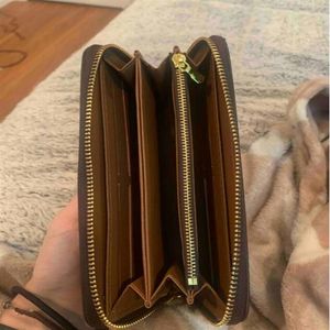 2021 Hele merk Wallet Designer Dames Purse Cowhide Wallets Mens Letter Holten Burse Pocket Bag No Box240E
