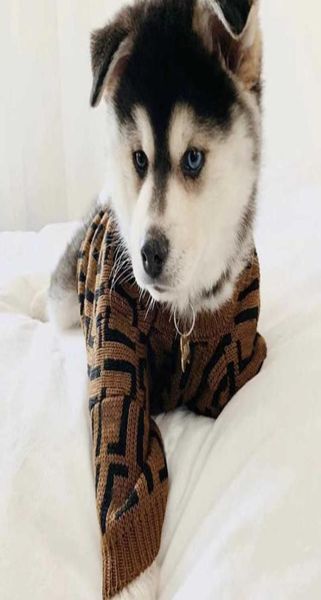 2021 Vêtements pour chiens d'hiver F VIET CAT Small Sweater Luxurys Designers Pet Supply Clothing Shirt For Puppy Cotton Treen Cardigan D211018472691
