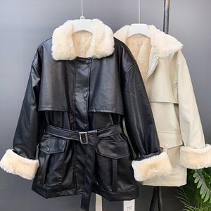 Hiver design de mode femmes col rabattu en cuir PU patché doublure en fausse fourrure épaississement chaud avec ceinture parka manteau