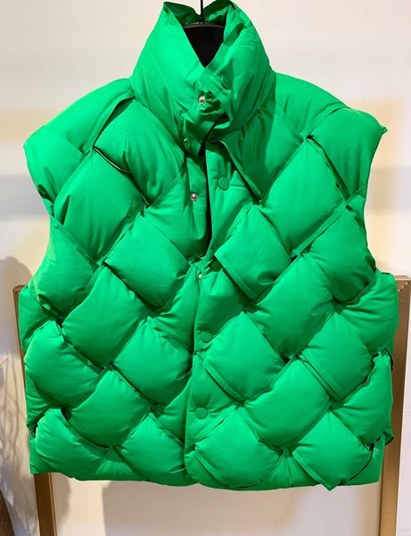 2021 Mode d'hiver Nouveau gilet en duvet épais Conception de tissage tridimensionnel de haute qualité Matériau en duvet de canard blanc chaud Matériel de luxe pour hommes Veste à col boutonné à une rangée