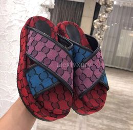 2021 Dames 9 Kleuren Multicolor Platform Sandal Colorfull Canvas Slippers Heldere tinten Cross Band Lady Summer Mode Disters Scuffs Flip Flop