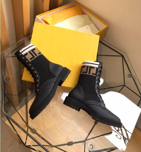 2021 Botas de diseñador para mujer de punto elástico Martin Caballero de cuero negro para mujer Diseño de bota corta Zapatos casuales Botas de diseñador de lujo toppyvwzf