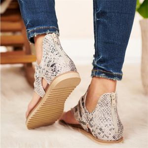 2021 Dames Designer Sandalen Platte Slippers Klassieke Luipaard Stijl Slippers Zomer Strand Dierlijke Kleuren Meisje Slides Casual Schoenen Maat 35-43 W20