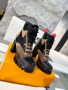 2021 Botas femininas de couro Laureate Platform Desert Boots Martin Boots Star Trail com cadarço no tornozelo botas de inverno salto alto com caixa