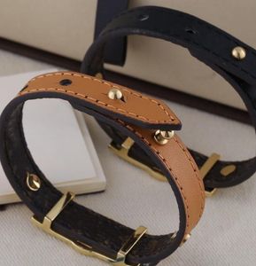 2021 Dames Luxe Rvs Letter Love Charm Armbanden voor Verstelbare Oude Bloem Lederen Armband Sieraden Gift