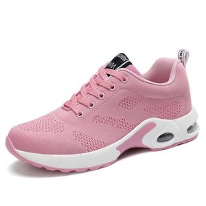 2021 Dames Sok Schoenen Designer Sneakers Race Runner Trainer Meisje Zwart Roze Witte Outdoor Casual Schoen Topkwaliteit W29