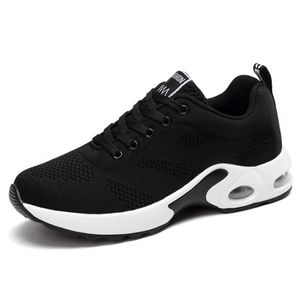 2021 Mujeres Calcetín Zapatos Diseñador Zapatillas de deporte Race Runner Trainer Chica Negro Rosa Blanco Zapato casual al aire libre Calidad superior W6