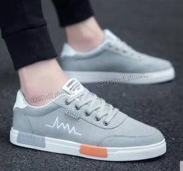 2021 Femmes Sneakers Classics Low-Tops Luxurys Cuirs Chaussures Casual Plate-forme Fashion Skate Outsole Runnesr Trainers Taille: 35-43 084