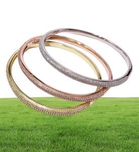 2021 Bracelet en or jaune Dernière conception de bracelets pour femmes Réglage semi-zircon Mode Cuivre Cadeau d'anniversaire pour femmes Top Bracelets de luxe Bijoux personnalisés 3967695
