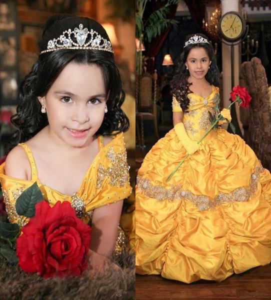 2021 Jaune Retro Princesse en cascade Ruffles Girls Pageant Robes Crystal Perles au large des manches courtes à manches courtes Taffeta Girl DR5908354