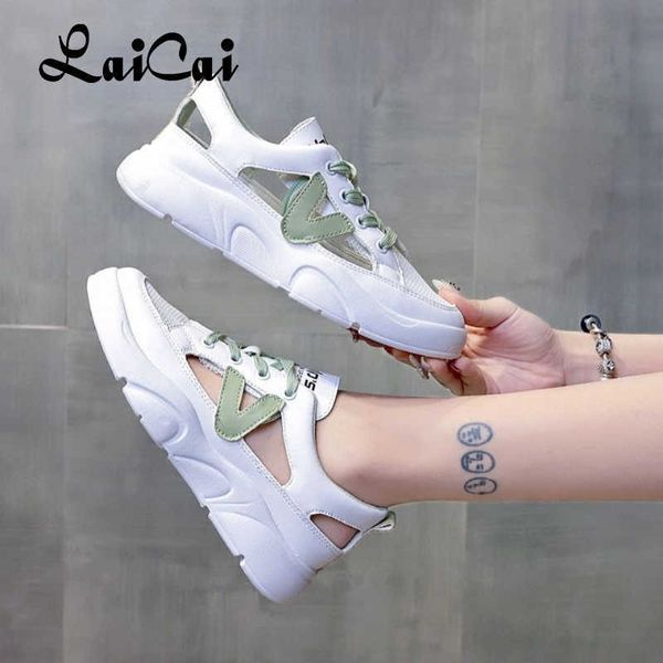 2021New Summer White Shoes All-Match Internet Celebrity Ocio Bomba Sandalias deportivas Caminar y correr Flat Fashion Y0721