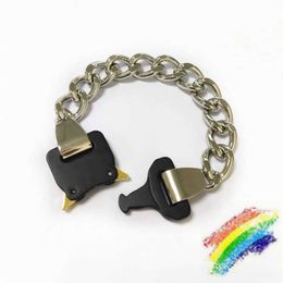 2021ss Alyx Bracelet accessoires bouton en métal Alyx chaîne collier hommes femmes Alyx Bracelet ceintures Q0717302x