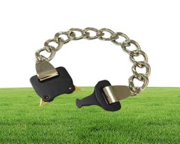 2021ss Alyx Bracelet accessoires bouton en métal Alyx chaîne collier hommes femmes Alyx Bracelet ceintures Q07175727764