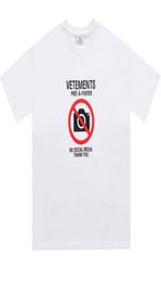 2021SS High Street Brand Vetements Tee Sin redes sociales Diseñador Verano Alta calidad Casual Ropa masculina Mujeres de gran tamaño Short Sle4776426