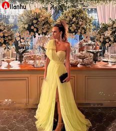 2022 2022 jaune tulle longues robes de bal une épaule chérie côté fente étage longueur robes de soirée femmes parti robes formelles