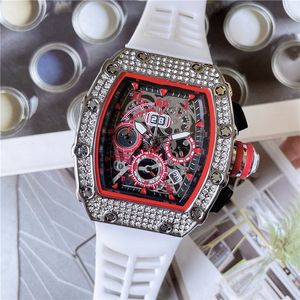 2022 6-pins luxe bekijk nieuwe heren van hoge kwaliteit diamant kwarts horloge roestvrijstalen kast zwart rubber