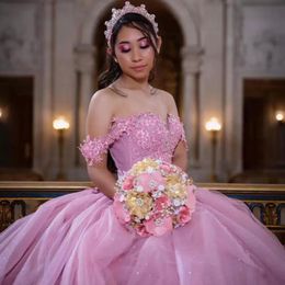 2022 Une ligne robes de mariée rose hors de l'épaule robe de bal appliques florales dentelle à lacets corset pour douce 15 filles mariée Go244Y