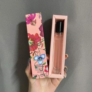 2022 Fraiseurs d'air Hot 7,5 ml Perfume Mini bouteilles Parfume Bloom Flora Guilty Bamboo Eau de Parfum Fragrance Pen Caryon A Parfumes for Lady Women Girl