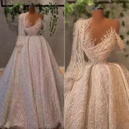 2022 Robes de mariée appliqués Bride Bridal Sweep Train Long Manches à épaules perles CSRYSTAL