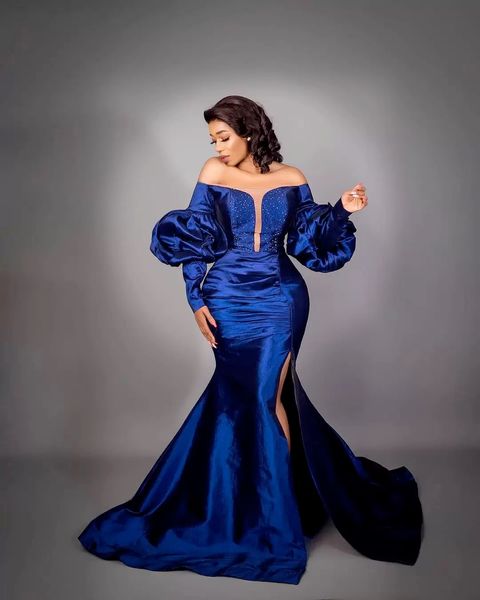 2022 Árabe Aso Ebi Royal Blue Sirena Vestidos de noche Mangas largas Con cuentas Vestidos de fiesta Tafetán Fiesta formal Segunda recepción Vestidos