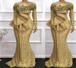 2022 Vestidos de noche de sirena árabe Use encaje con lentejuelas doradas por encargo Sexy fuera del hombro Prom Manga larga Robe De Marrige Sweep T5253060