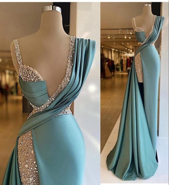 2022 Arabe Sexy Turquoise Mint Lace Prom Robes Deep V illusion Coule Crystal Perles Haut Side Split Floor Longueur Satin M1072065