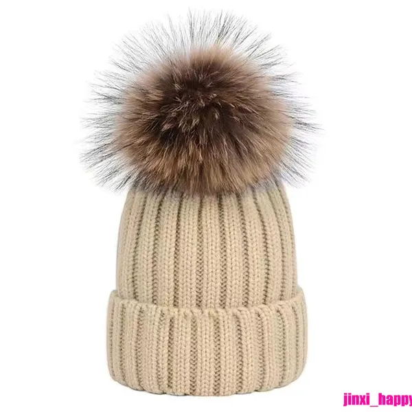 2022 Bonnet d'automne et d'hiver Bonnets chauds tricotés en laine pour femmes Bonnet tricoté Cachemire Texture douce et cireuse Super Fox Ball Personnalisé Plus de chapeaux de couleurs