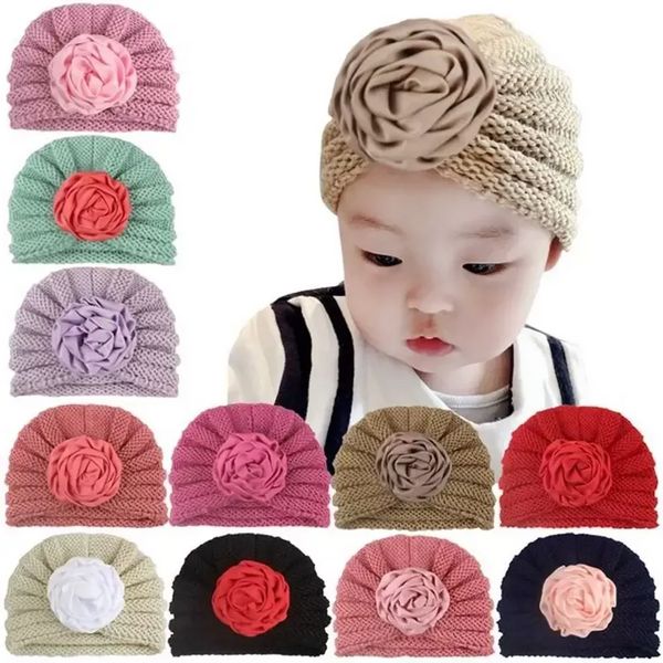 2022 automne et hiver chaud bonnet tricoté pour enfants belle princesse nouveau-né fleur chapeau bébé décontracté en plein air laine Crochet chapeaux bonnet crâne casquettes WHT0228