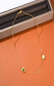 Colliers rétro simples pour femmes, pendentif en os d'émeraude et de perles, chaîne de clavicule, bijoux exquis à la mode, nouvelle collection automne 2022, 1493815