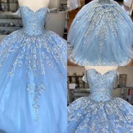 2022 Baby Blue Lace Tulle Sweet 16 Robes De L'épaule Floral Applique Tulle Perlé Corset Retour Vestidos De Quinceanera Ball 242J
