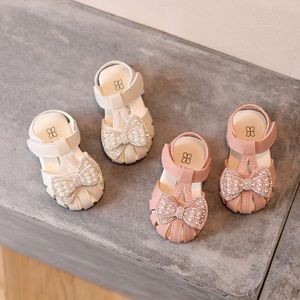 2022 Baby Girl Summer Soft-Soled Princess Shoes 1-3y Old Infant Peuter Girls Covered Tenes Sandalen Bow met Pearls