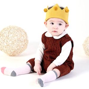 2022 bébé chapeau filles couronne boule tricoté casquette enfant en bas âge vide haut chapeaux nouveau-né laine fil Bonnet enfants solide bonnets Casquette