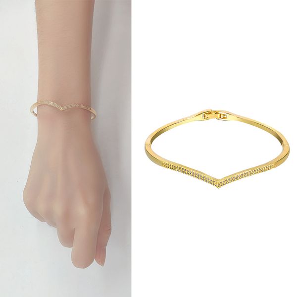 2022 Brazalete Pulsera Declaración Moda Color oro Metal Cobre Zirconia Regalo para niña 2022 Moda Lujo Doble fila Diseñador de diamantes Joyería plateada Mujer en las manos Brazalete