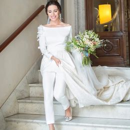 2022 Beach Boheemse bruiloft jumpsuit met afneembare trein bloemen met lange mouwen bruidsjurk met lange mouwen pantspak Vestido de novia