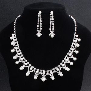 2022 Bling Peals Ensemble de bijoux de mariée Collier plaqué argent blanc Boucles d'oreilles en perles Ensembles de bijoux de mariage pour mariée demoiselles d'honneur femmes2268