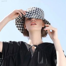 2022 Marca Negro Blanco Plaid Check Bucket Hats Girls Wide Brim Fisherman Caps Moda Mujer Damas Casual Travel Sun Beach Hat Y220818