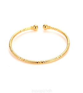 2022 Gloednieuw kan mode openen Dubai Bangle sieraden Solid fijn geel goud GF -armband voor vrouwen Afrika Arabische items Selecteer A4227124