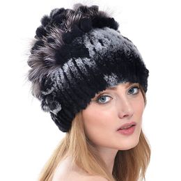 2022 Brand Women Echte Rex Rabbit Fur Hats Winterwanies gestreepte top Flower vos Warm Real Fur Knit Caps Skullies Cap