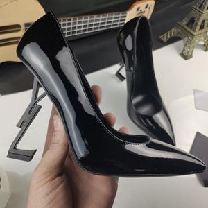 2022 BRIDAL Letters Patent LeTHe Dress Shoes High Heel Dames Designer Fashion Shoes Wedding Peed Teen Lade Sweet Party Pump 9586