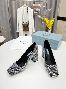 Pasarela 2022 sandalias de tacón para mujer con diseño completo de diamantes, materiales de piel, packaging completo, tallas 34-41