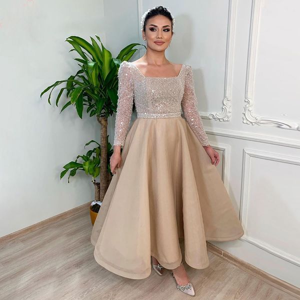 2022 Champagne Longitud del tobillo Noche Vestidos de fiesta Cuello cuadrado con cuentas Corpiño de cristal Mangas largas Caftan marroquí Vestido de fiesta formal Lentejuelas Árabe Dubai Lady Wear