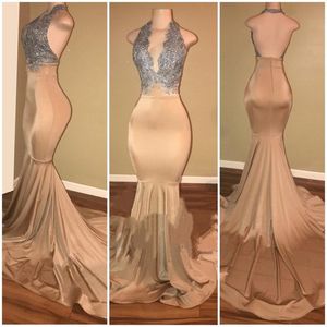 2022 Champagne Mermaid Prom Dresses Sexy Halter Silver Lace Lentejuelas Backless Long Sweep Train Vestidos de noche formales por encargo BA7774